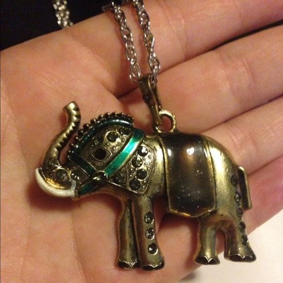 (L1) Elephant Necklace - Picture 4 of 4